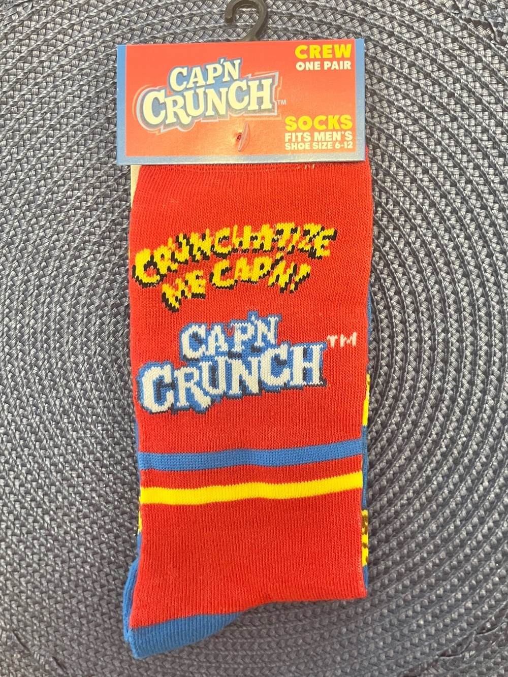 Captain Crunch Crew Socks NWT Novelty Gift Unisex - Picture 5 of 5